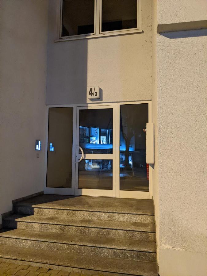 Cozy Apartment With Parking Garage Near Outlet Metzingen  Eksteriør bilde